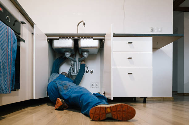 Professional Leak Detection technician working in Bruceville, IN